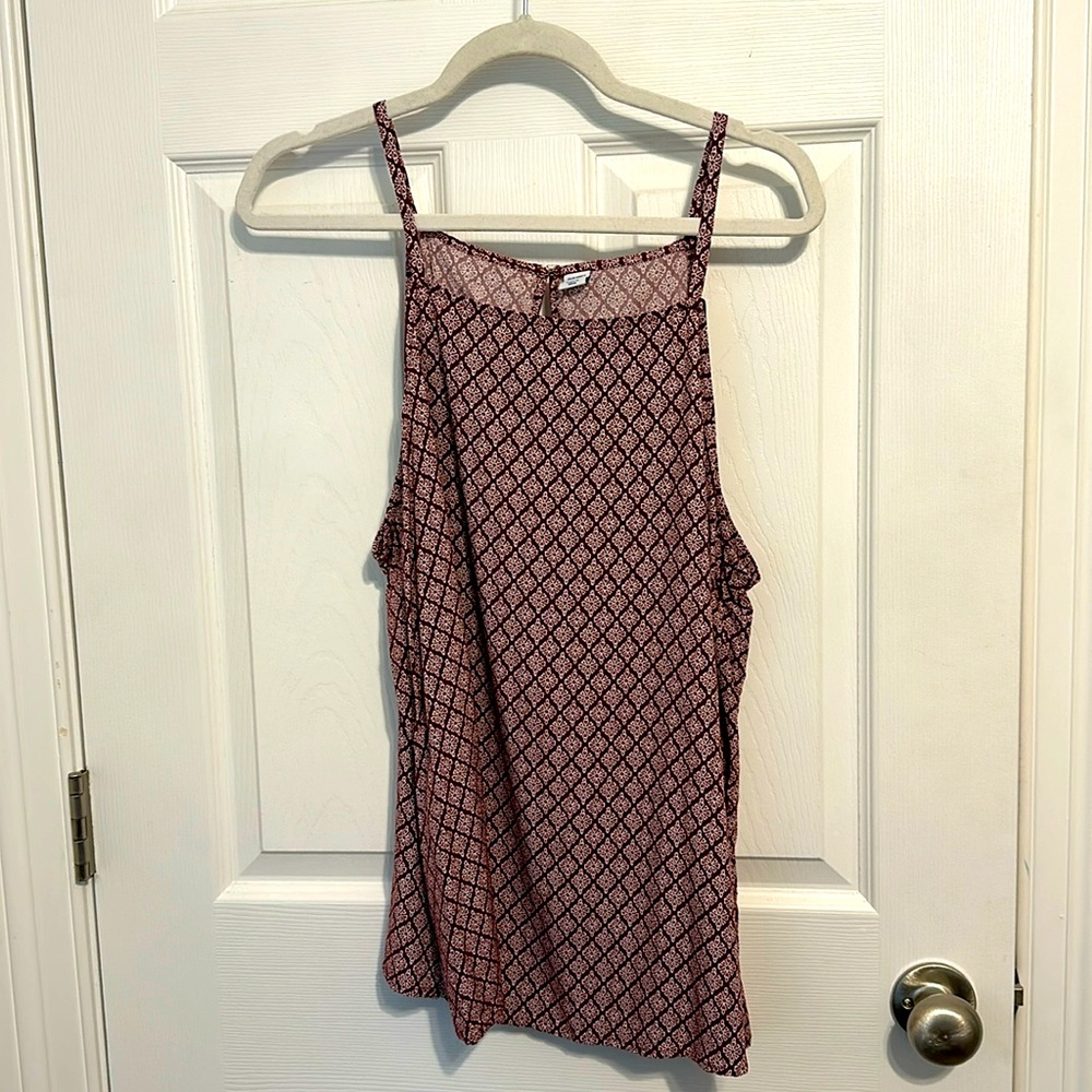 Cute high neck maroon and white tank top